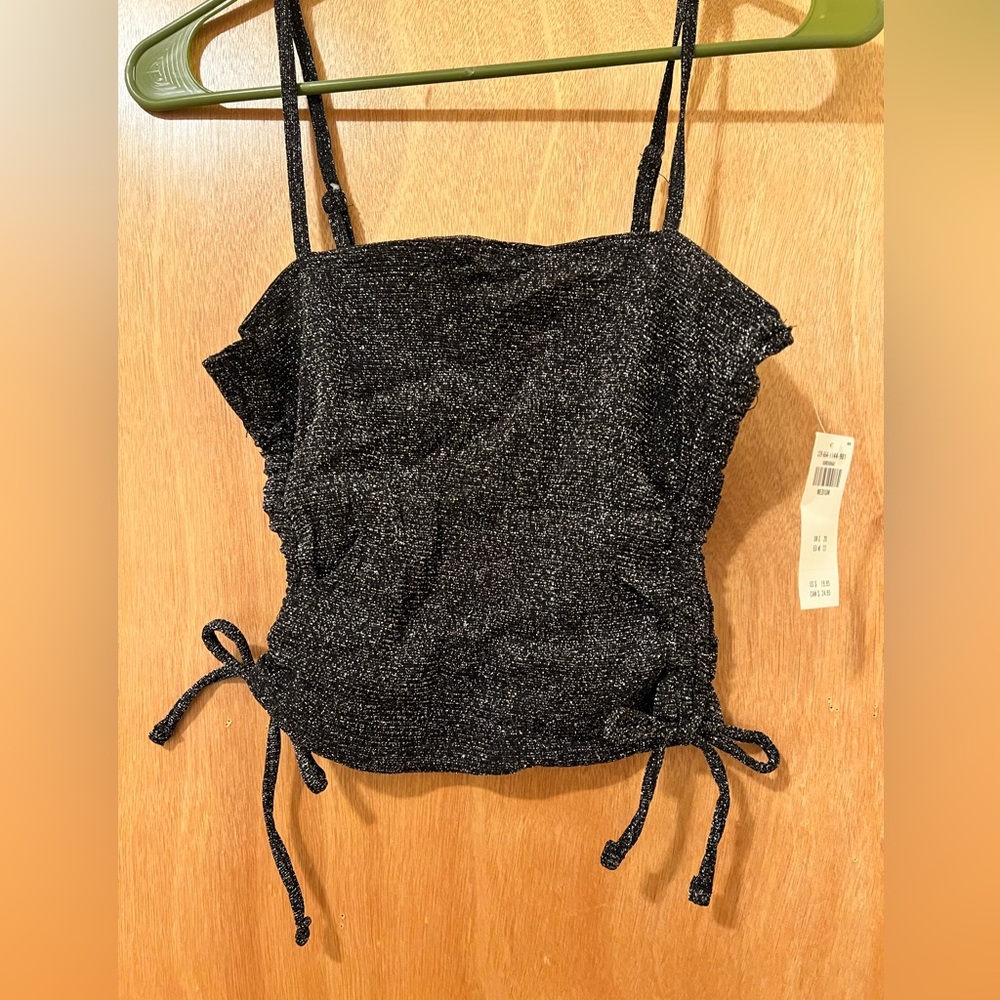 NWT HOLLISTER TOP
